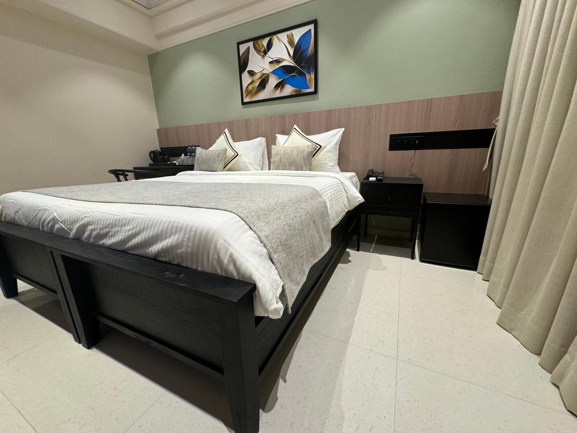 Hotel Mumbai House, Malad المظهر الخارجي الصورة